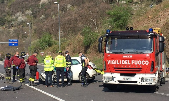 Scontro Frontale Con Un Camion In Valcamonica Morta Una 21enne Di