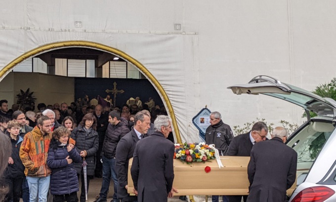 Cisano Bergamasco In Tantissimi Al Funerale Di Filippo Panzeri Morto