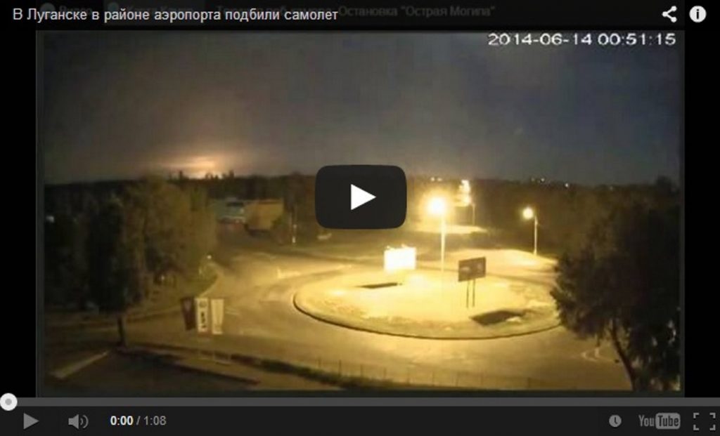 Il video dell’aereo militare abbattuto in Ucraina