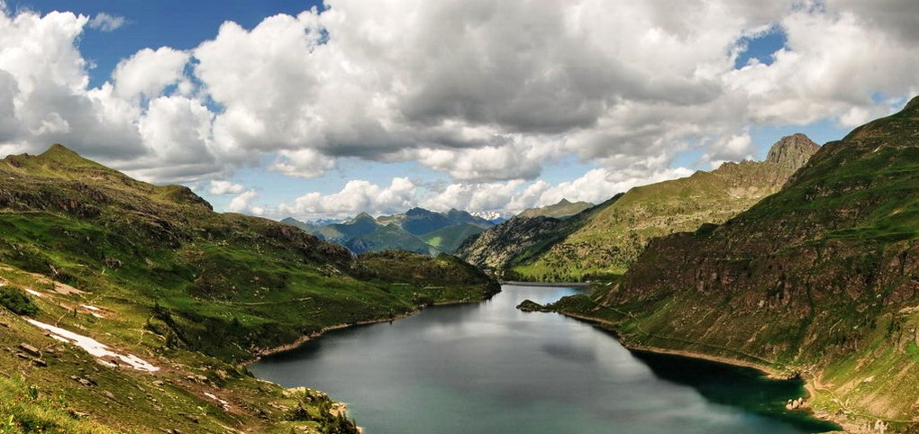 La leggenda dei Laghi Gemelli