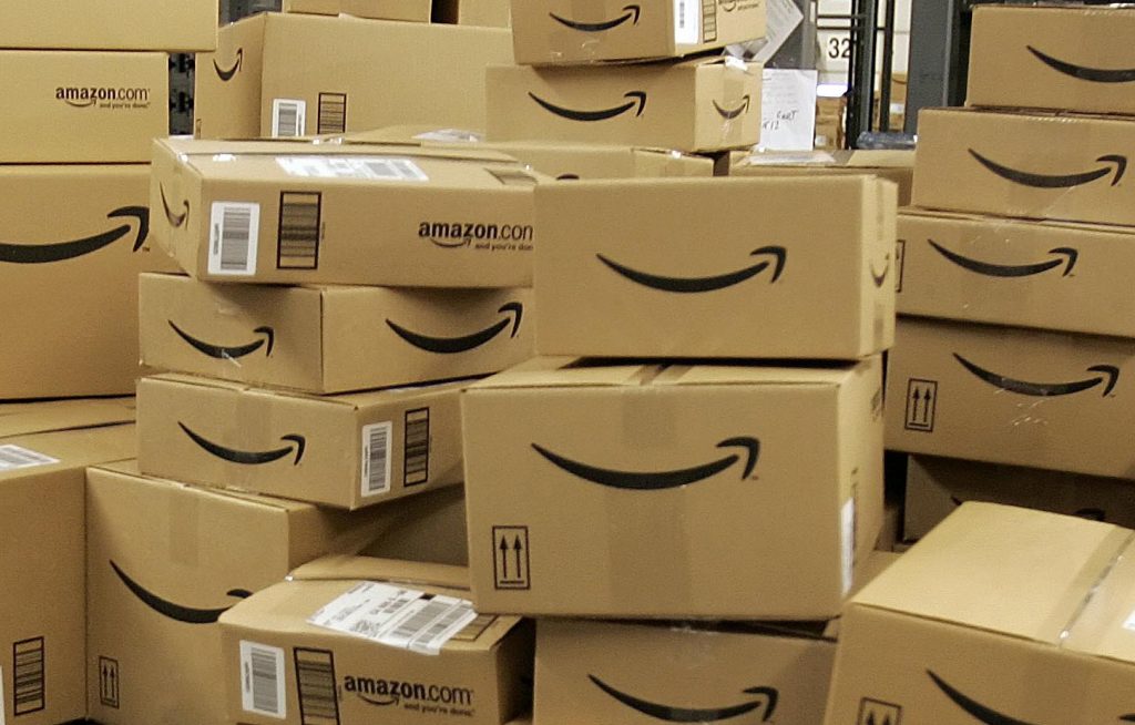 Black Friday, giorno nero per Amazon: sciopero dei corrieri anche a Bergamo