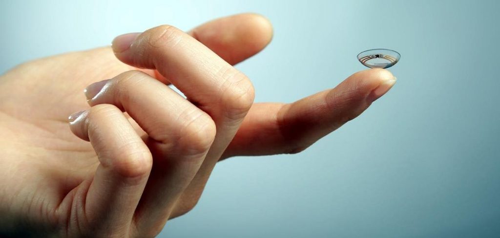 Microchip nelle lenti a contatto Google punta sulla salute