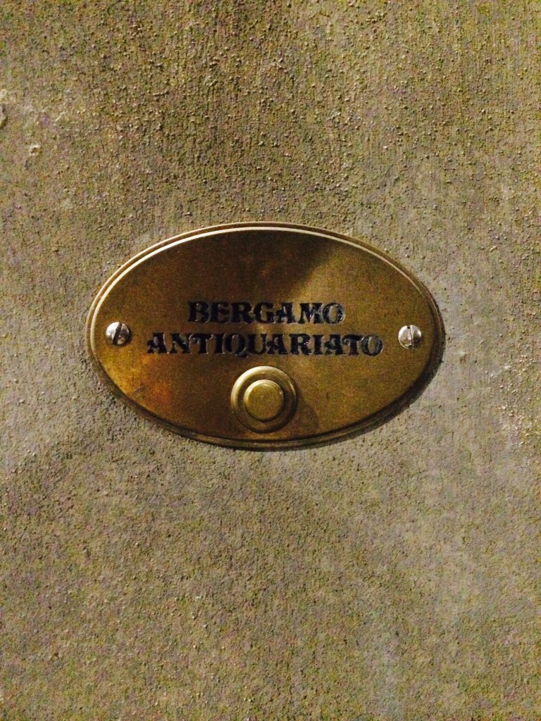Via San Tomaso – Asterix