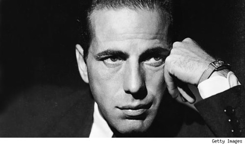 Humphrey Bogart: La differenza tra la vita e un copione cinematografico è che il copione deve avere un senso.