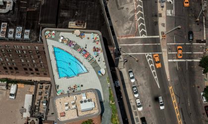 Sui tetti di Manhattan piscine e giardini segreti