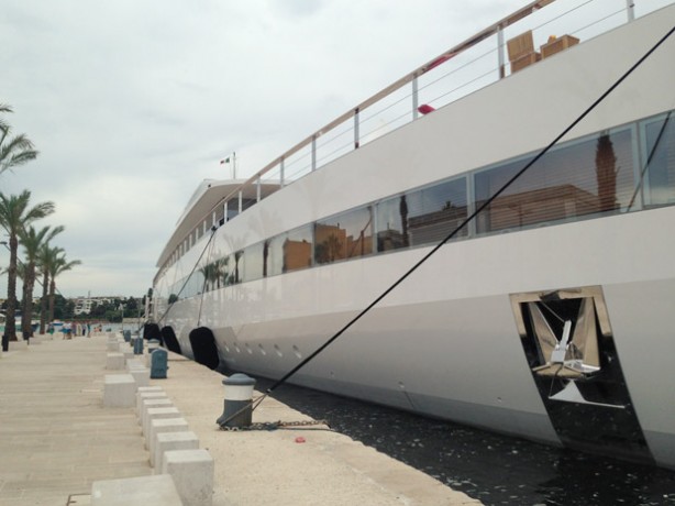 yacht2-614x460