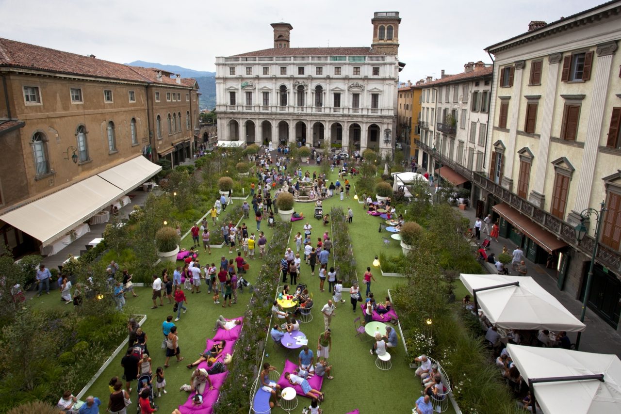 Un giardino a Piazza Vecchia