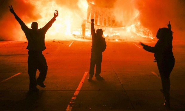 Poliziotti armati come Rambo Ora l’America si interroga