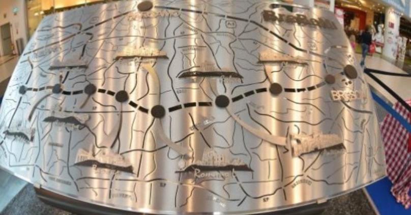 Le nove sculture che riproducono tutte le uscite della Brebemi