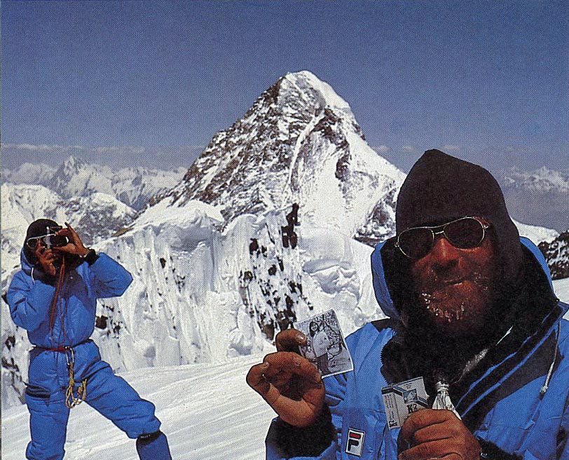 3x8000 Mein grosses Himalaja-Jahr - Sher Khan And Nazir Sabir On Broad Peak Summit August 2, 1982 With K2 In Background