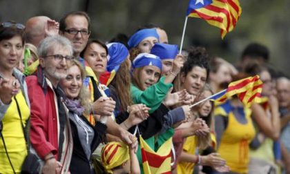 Perché Madrid ha sospeso il referendum della Catalogna