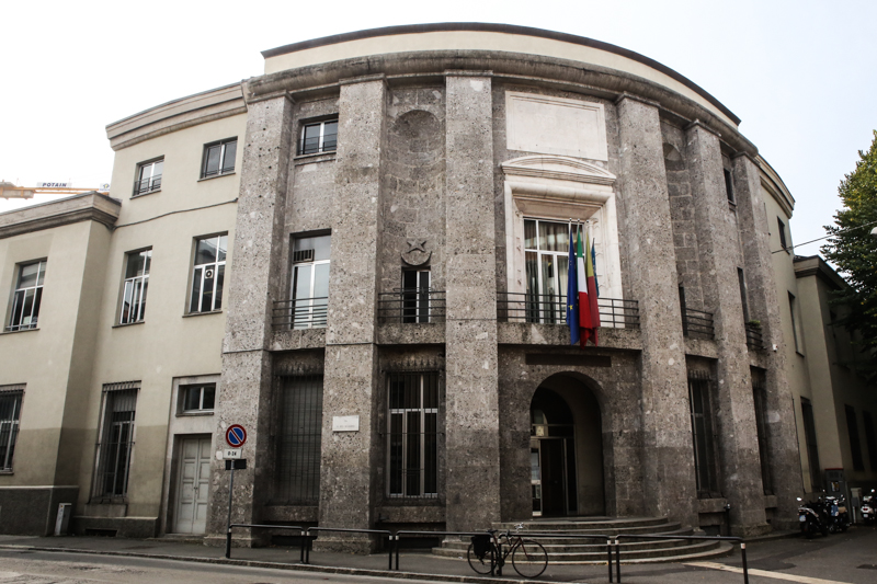 Una valanga di iscrizioni al liceo scientifico Lussana: quasi cinquecento richieste