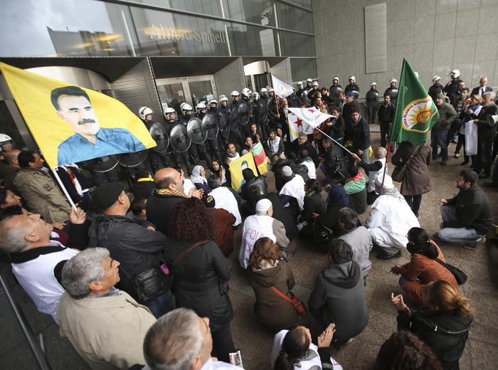 Kobane, i curdi allo stremo