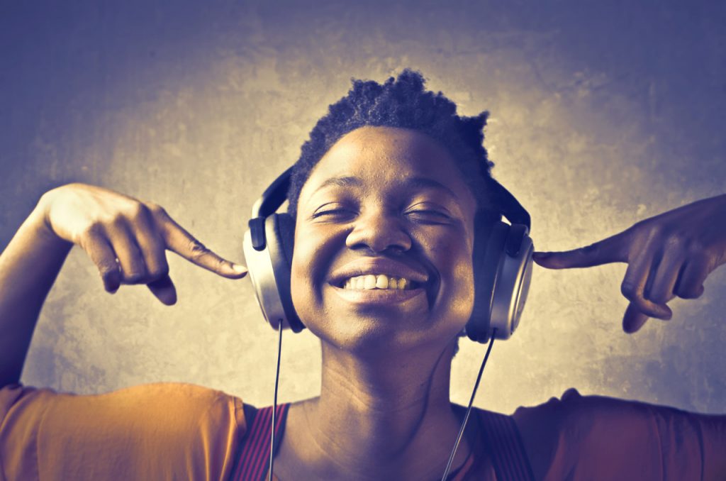 I secchioni ascoltano Beethoven e tutti gli altri invece…