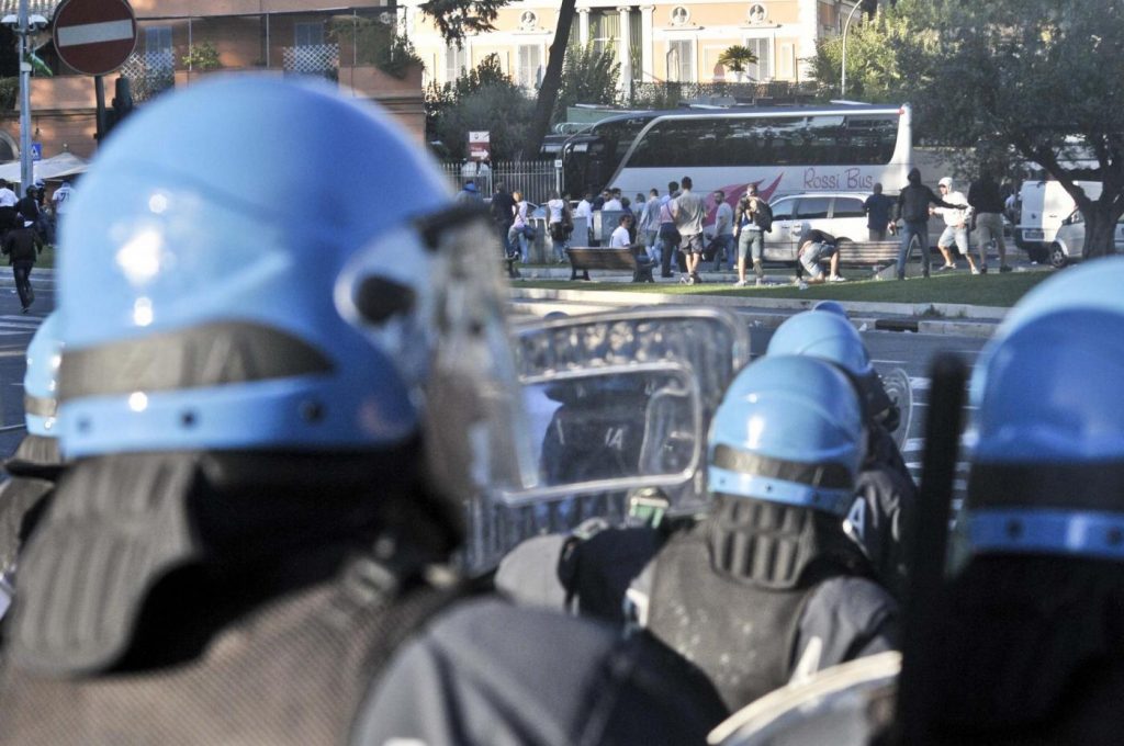 Scontri prima di Atalanta-Lecce, venti Daspo di cui otto a tifosi bergamaschi