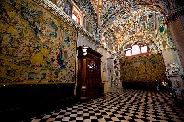 Racconti tessuti nell’oro