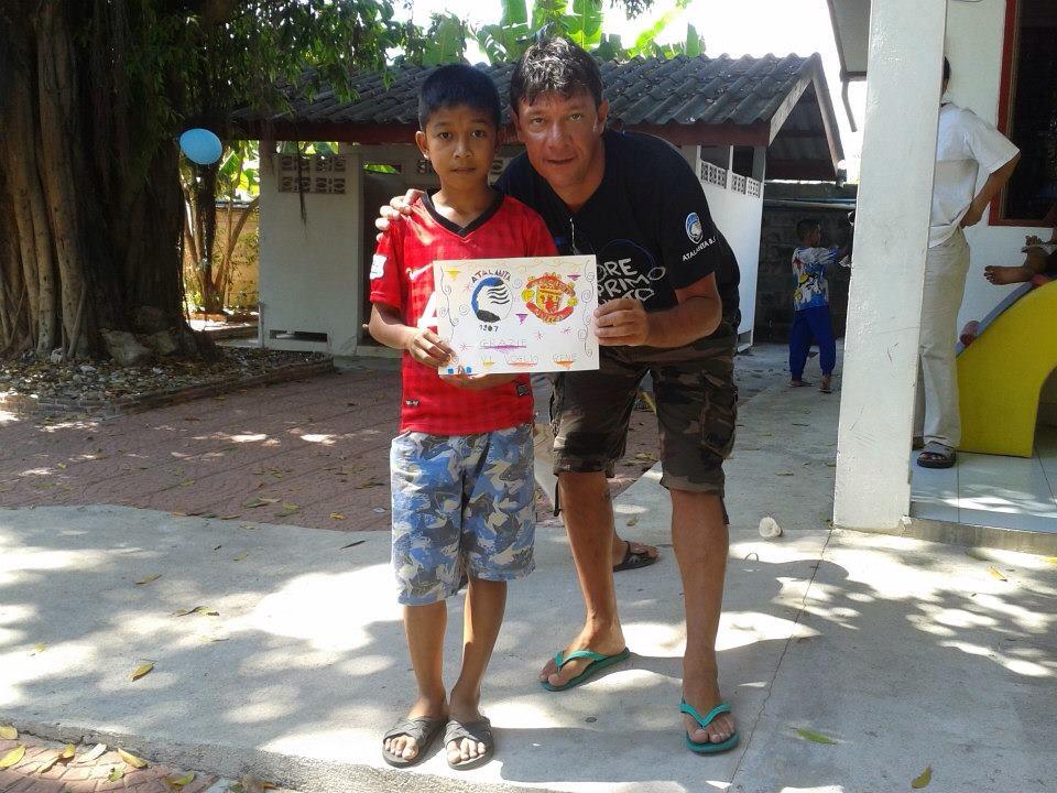 Luciano, la Dea nel cuore tra le notti europee e la Thailandia
