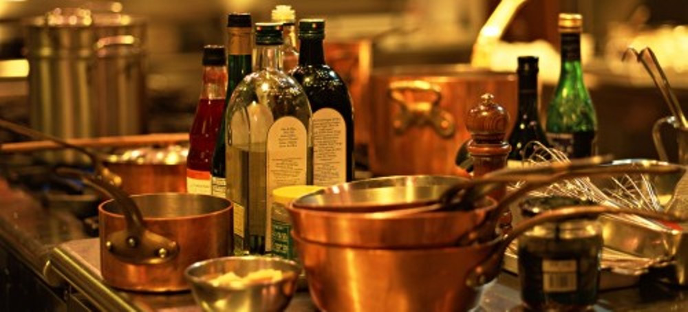 Cara, stasera ti porto al ristorante (in casa di gente che non conosco)