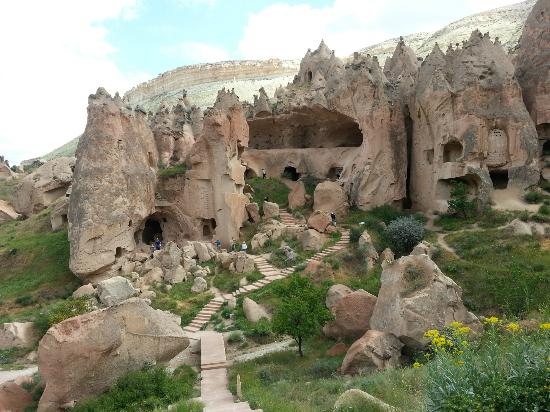 cappadocia-cave-dwellings