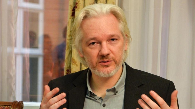 Il ritorno di Assange e Wikileaks contro il “totalitarismo di Google”