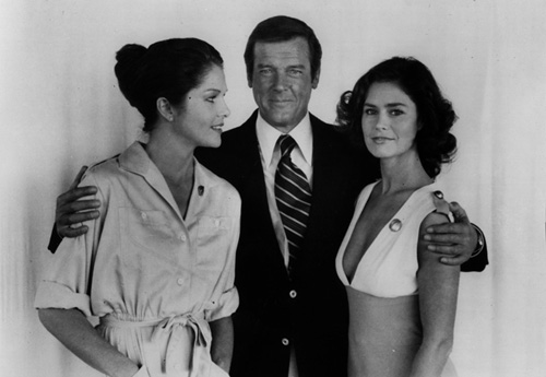 lois chiles corinne clery e roger moore