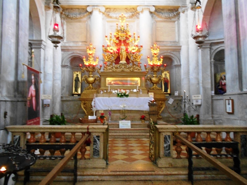 Altare s. Lucia (800x600)