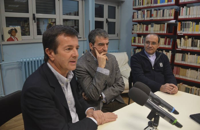 Cosa han detto sul “non presepe” sindaco, preside e parroco