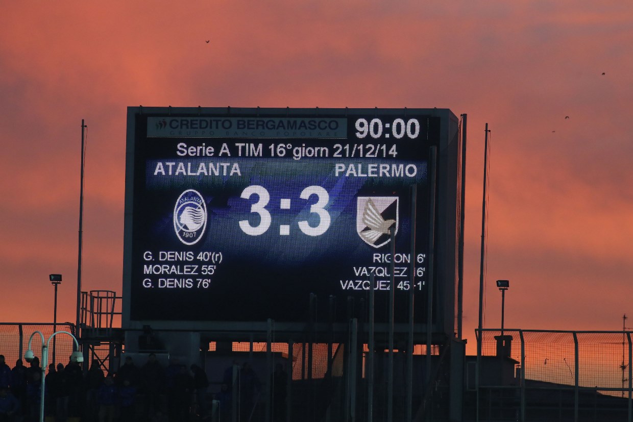 Rosso di sera allo stadio (dopo un’altra rimonta)