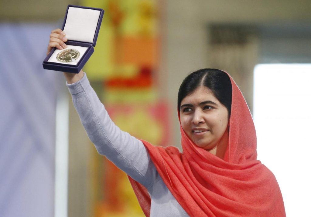Nobel per la Pace, la giovane Malala ritira il premio ad Oslo