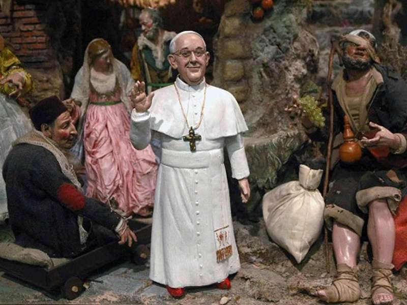Napoli-Papa-Francesco-diventa-statuetta-da-Presepe