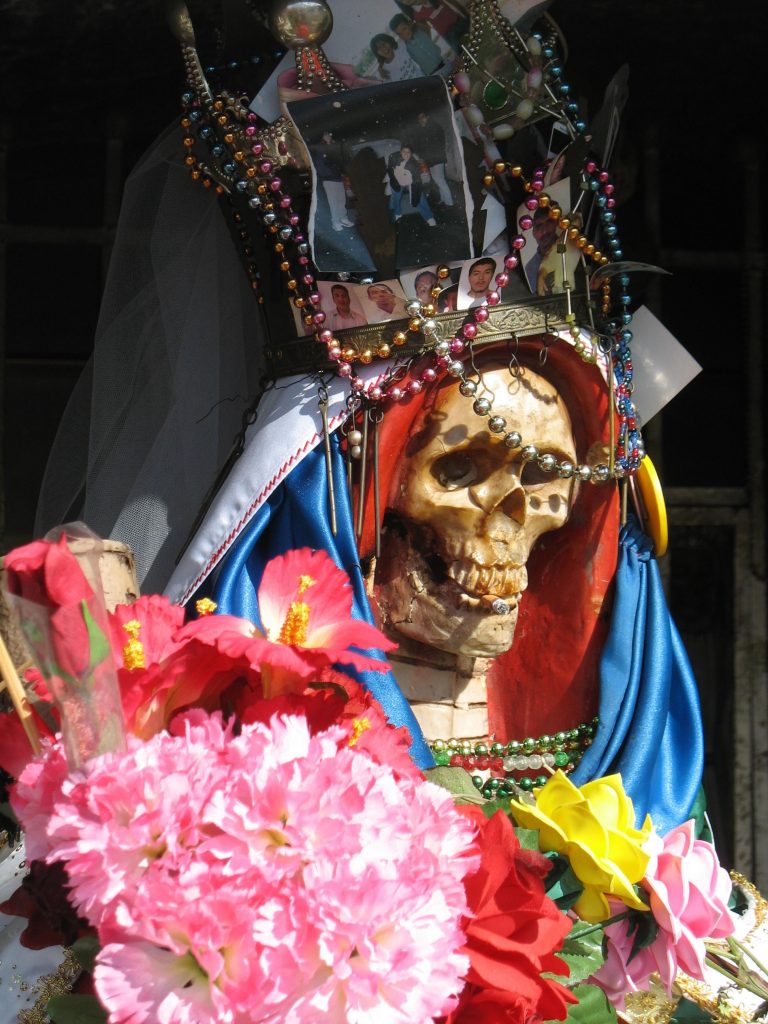 Il culto della Santa Muerte Il nuovo credo dei criminali