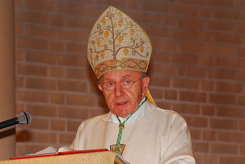 Karl-Joseph Rauber (80), arcivescovo titolare di Giubalziana, nunzio apostolico.