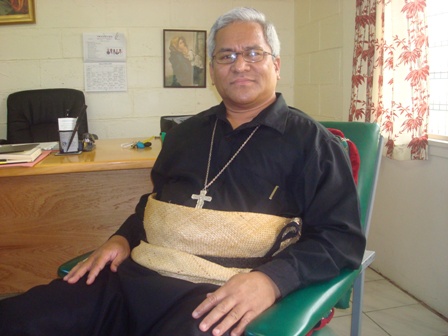Soane Patita Paini Mafi (53), vescovo di Tonga (Isole di Tonga)