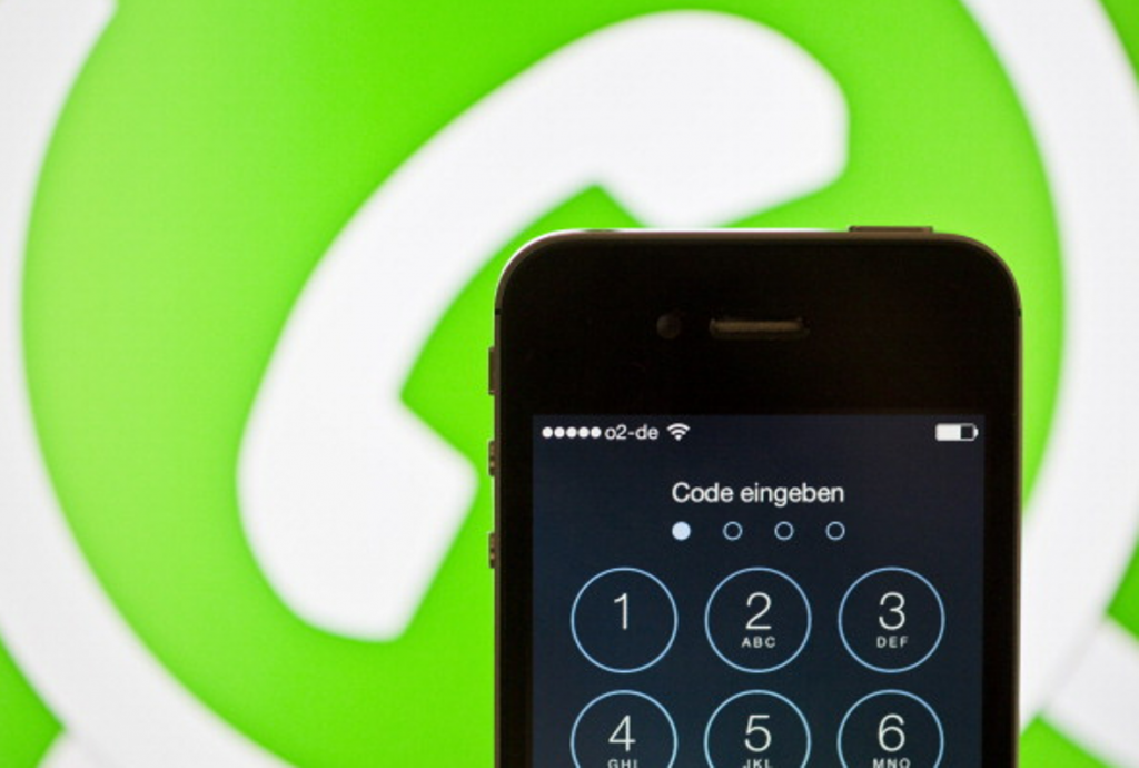 Perché l’Inghilterra vuole vietare Whatsapp e tutte le altre chat