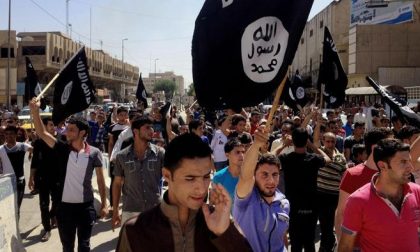 Perché la bandiera dell'Isis è nera