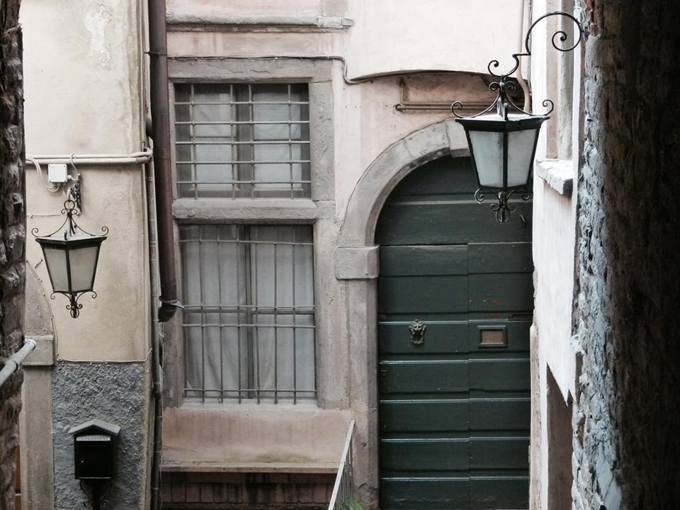 Via San Giacomo – Linda Klobas