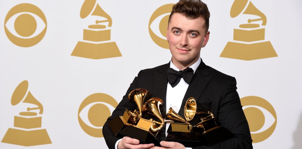 Vincitori, performance e glamour ai 57esimi Oscar della musica