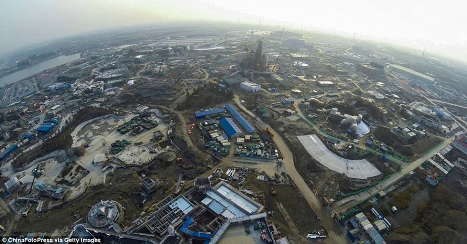 Le incredibili foto aeree del nuovo Shanghai Disneyland