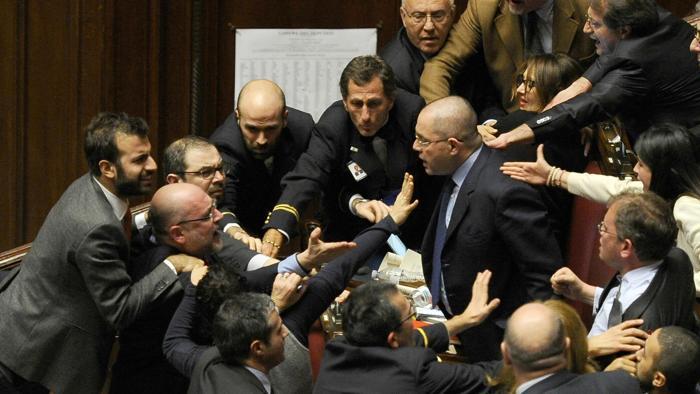 Sarebbe la Camera dei deputati (sembrava un match a Las Vegas)