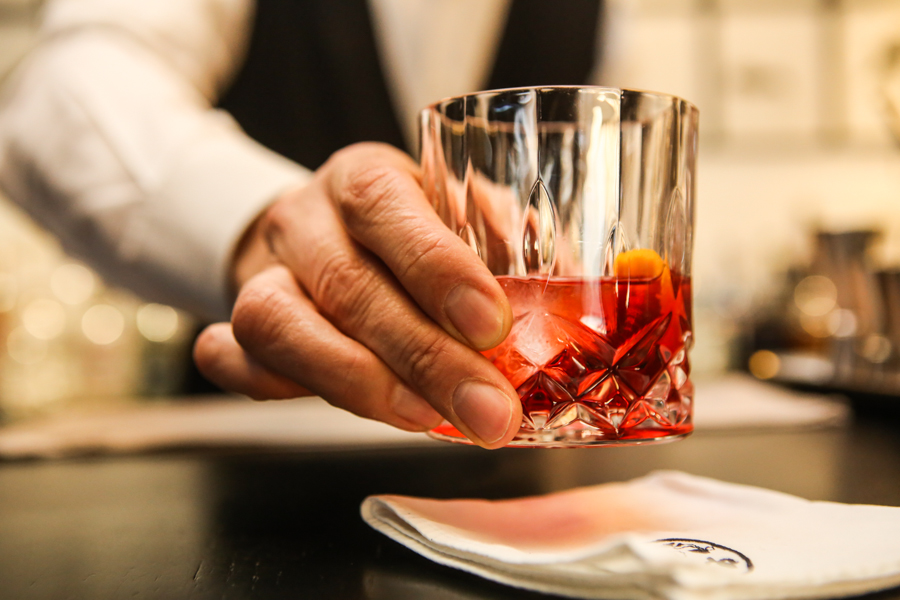 Le Iris in Viale Vittorio Emanuele Il regno dei cocktail a Bergamo