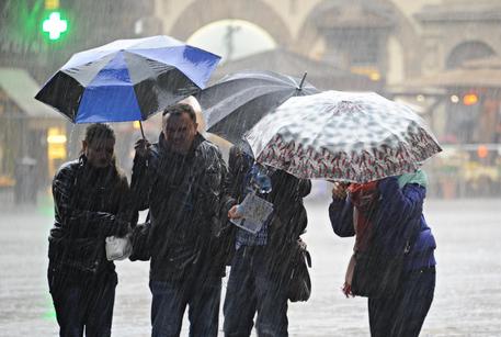 Maltempo in vista, diramata l’allerta gialla su tutta la provincia. Gli avvertimenti del Comune di Bergamo