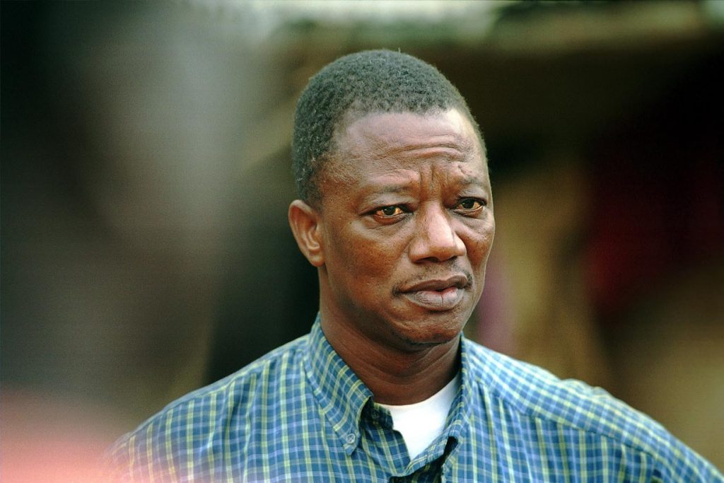 L’uomo che in Africa libera i malati di mente dalle catene