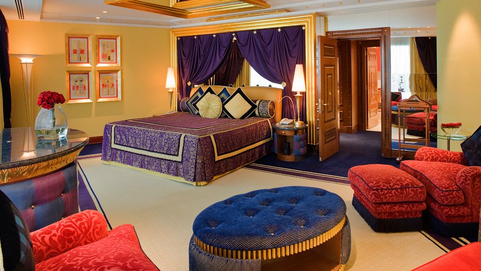 002824-09-one-bedroom-purple-bed