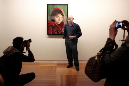 McCurry e la ragazza afgana foto
