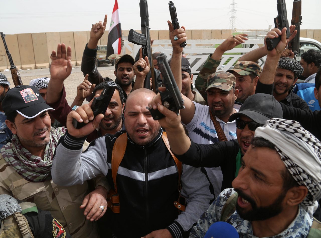 Le atrocità di chi combatte Isis che fanno inorridire anche gli Usa