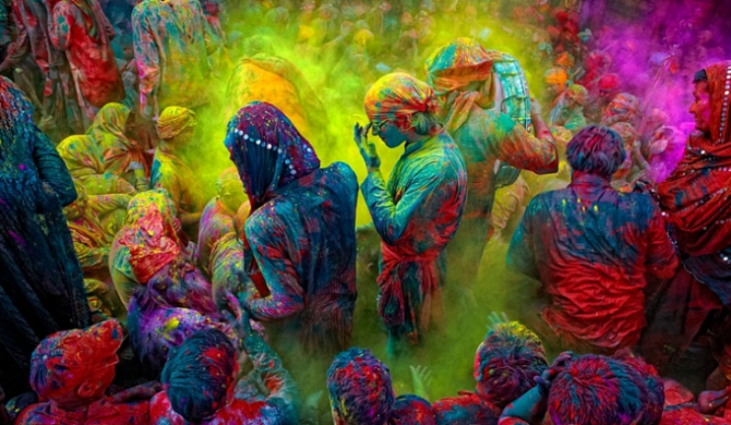 holi-festival-colours-india-e1348583054446-670x390
