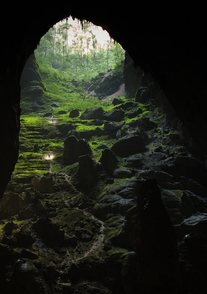 largest cave world 5