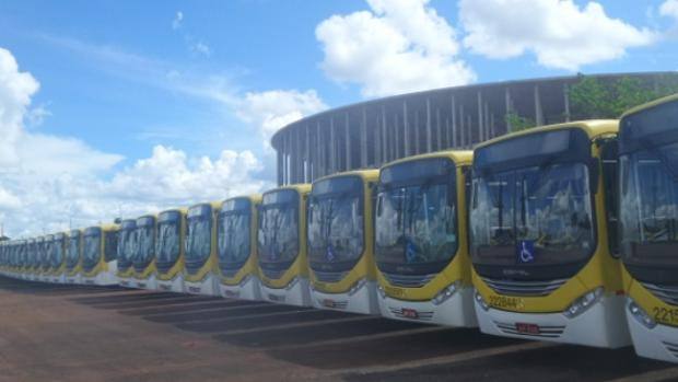 onibus-estacionados-no-mane-garrincha-1425511928308_615x300-k1oH-U11049570647ZUD-620x349@Gazzetta-Web_articolo