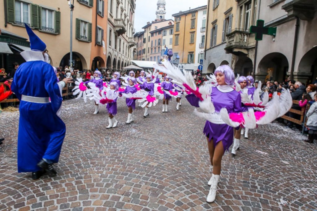 La sfilata di metà Quaresima in sessanta colorate fotografie