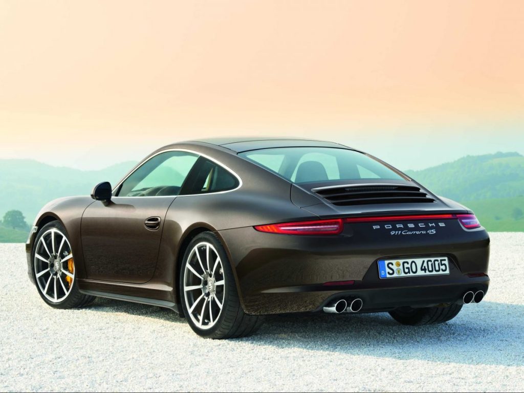 the-carrera-4s-is-the-carrera-s-with-all-wheel-drive